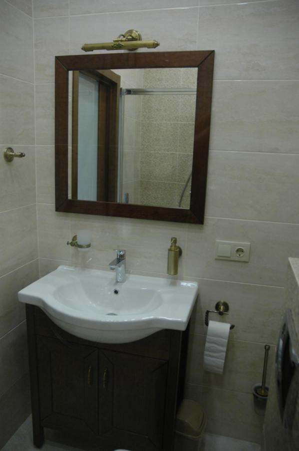 Rynok 25 Deluxe Lviv Center Apartment Bagian luar foto